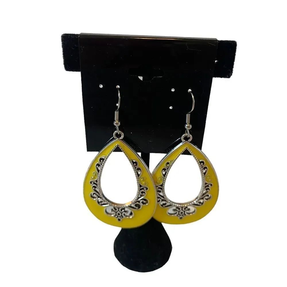 Vintage Yellow & Silver Toned Filigree Teardrop Earrings.